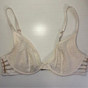 Victoria’s Secret white lace bra